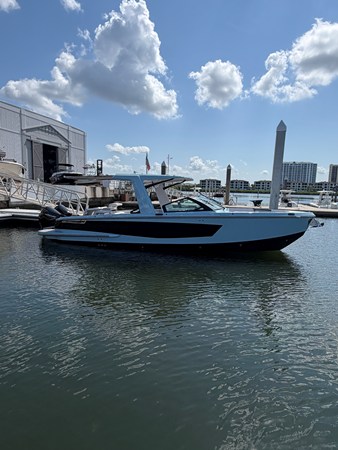 AVIARA AV32 OB — 2023 Aviara AV32 OB