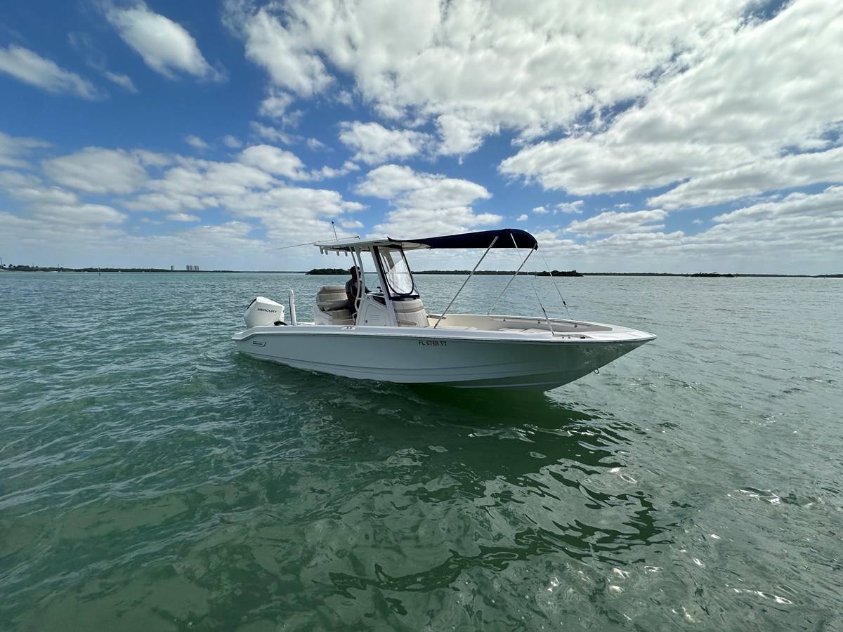 Boston Whaler 250 DAUNTLESS — 2024 Boston Whaler 250 Dauntless — fotoğraf 3