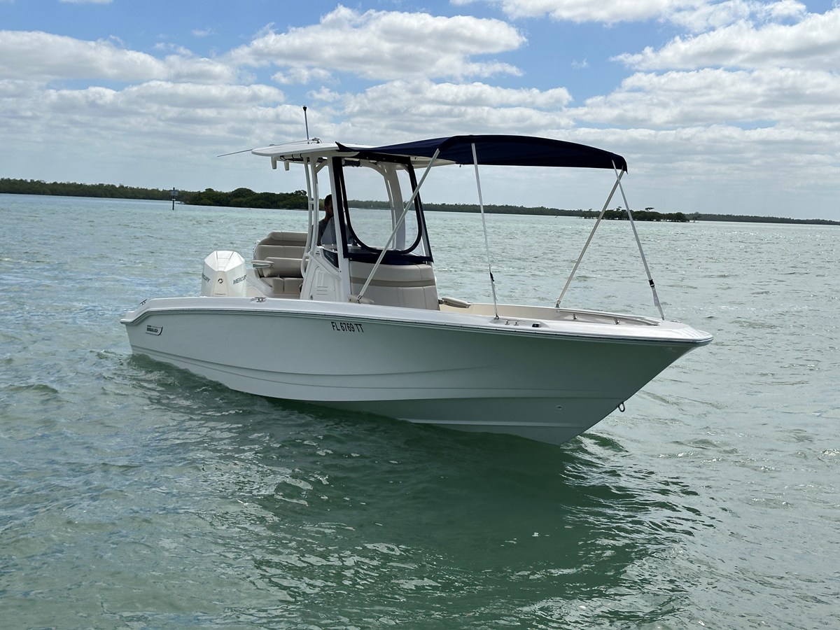 Boston Whaler 250 DAUNTLESS — 2024 Boston Whaler 250 Dauntless — fotoğraf 4