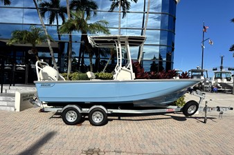 BOSTON WHALER 190 MONTAUK