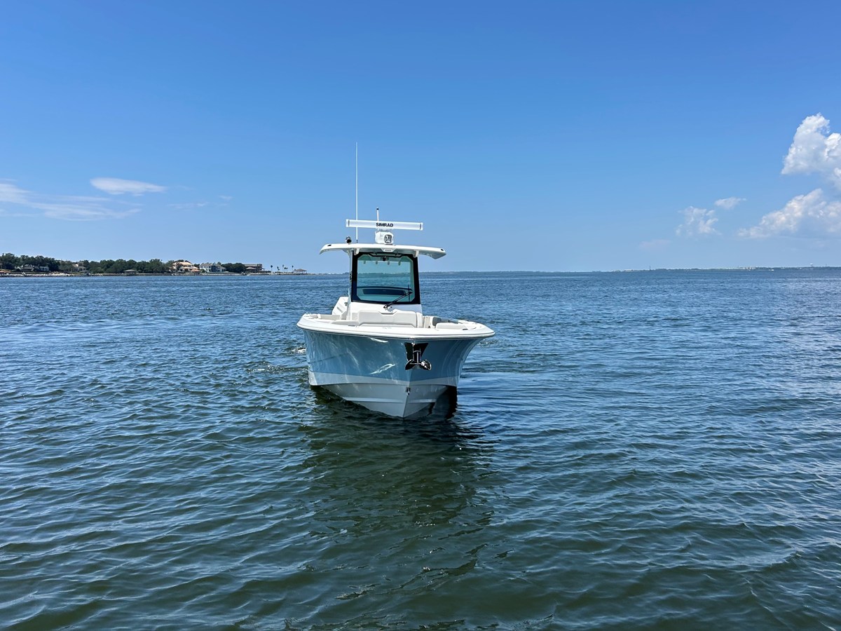 Boston Whaler 330 Outrage — 2026 Boston Whaler 330 Outrage — fotoğraf 4