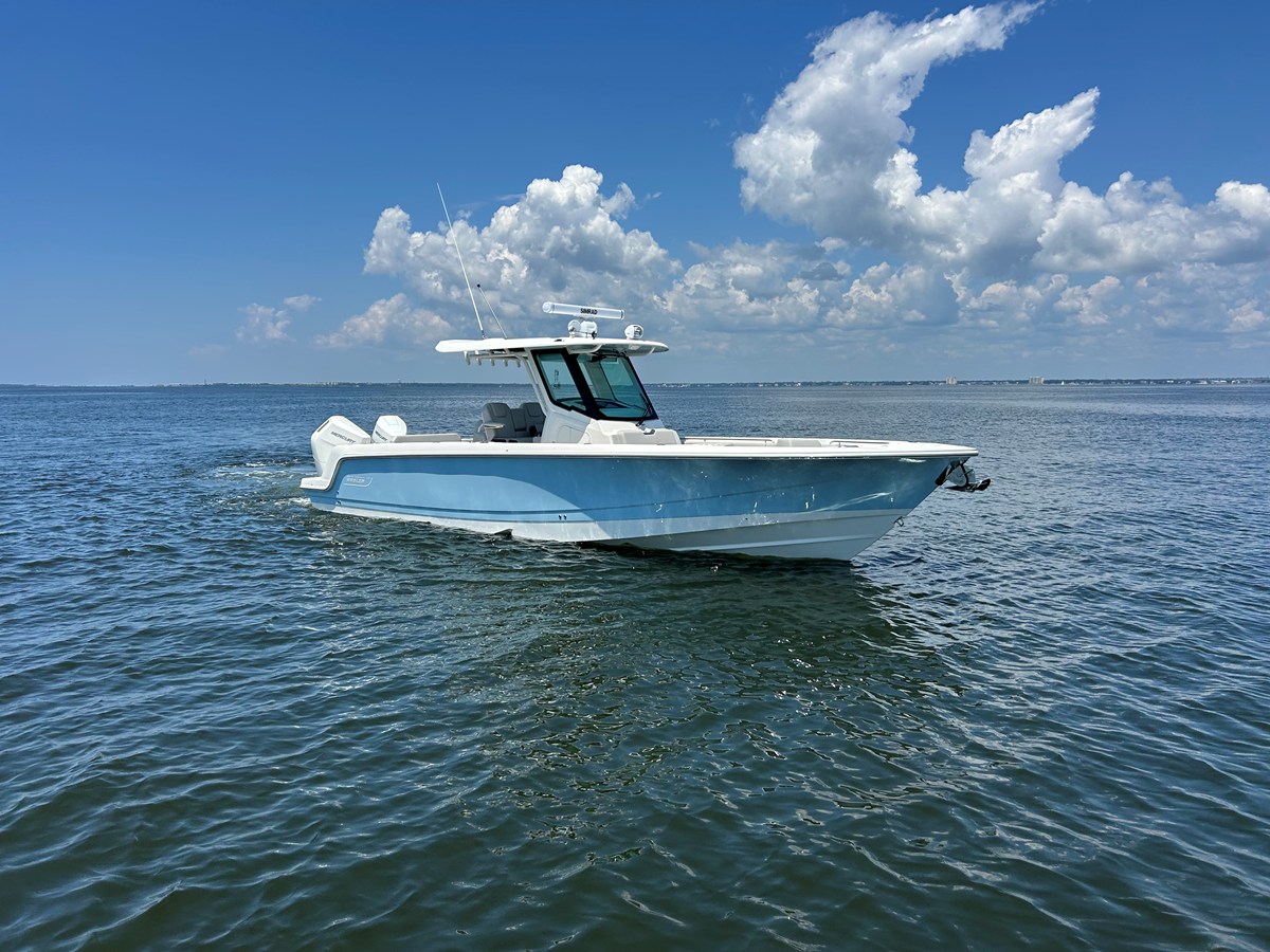 Boston Whaler 330 Outrage — 2026 Boston Whaler 330 Outrage — fotoğraf 5