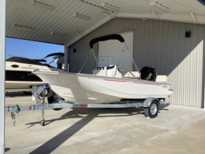 BOSTON WHALER 170 MONTAUK
