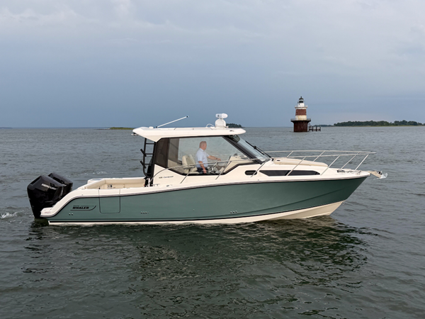 BOSTON WHALER 325 CONQUEST — 2027 Boston Whaler 325 Conquest