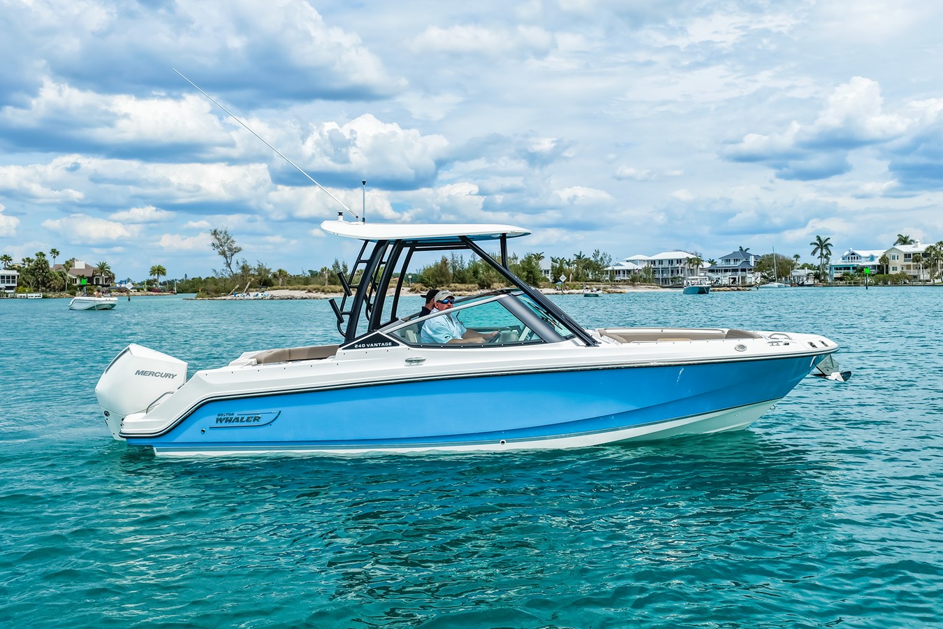 Boston Whaler 240 Vantage — 2026 Boston Whaler 240 Vantage — fotoğraf 2