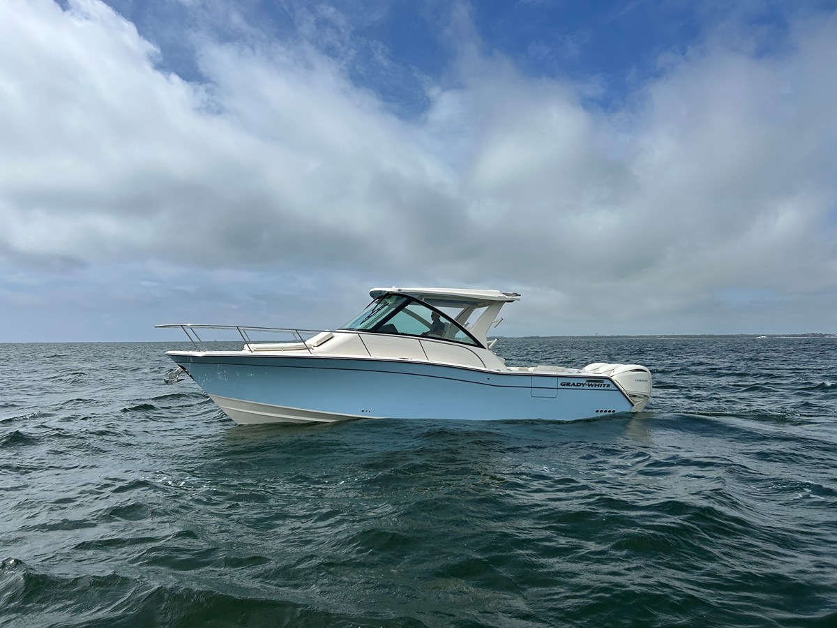 Grady-White Express 340 — 2026 Grady-White Express 340
