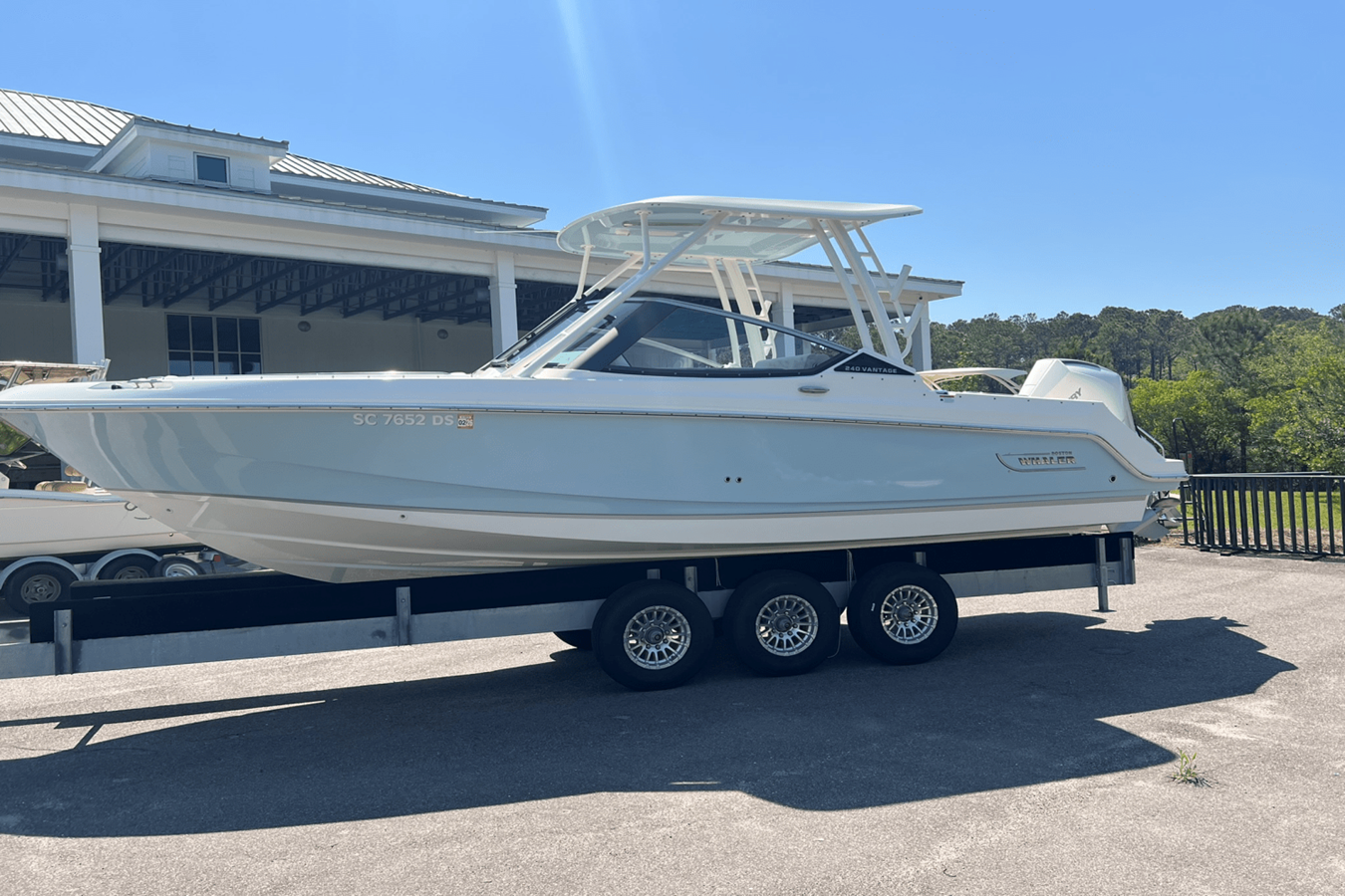 Boston Whaler 240 VANTAGE — 2022 Boston Whaler 240 Vantage — fotoğraf 2