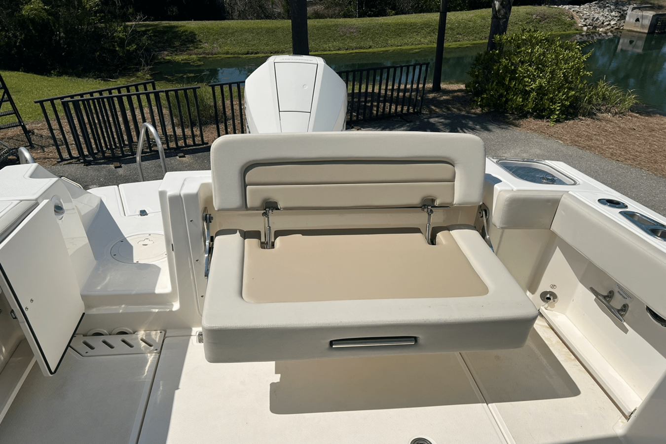 Boston Whaler 240 VANTAGE — 2022 Boston Whaler 240 Vantage — fotoğraf 5