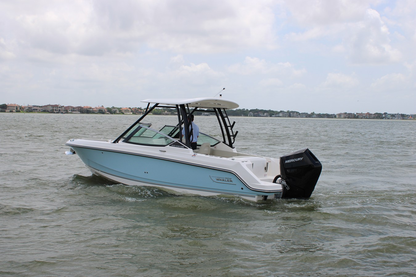 Boston Whaler 240 Vantage — 2026 Boston Whaler 240 Vantage — fotoğraf 3