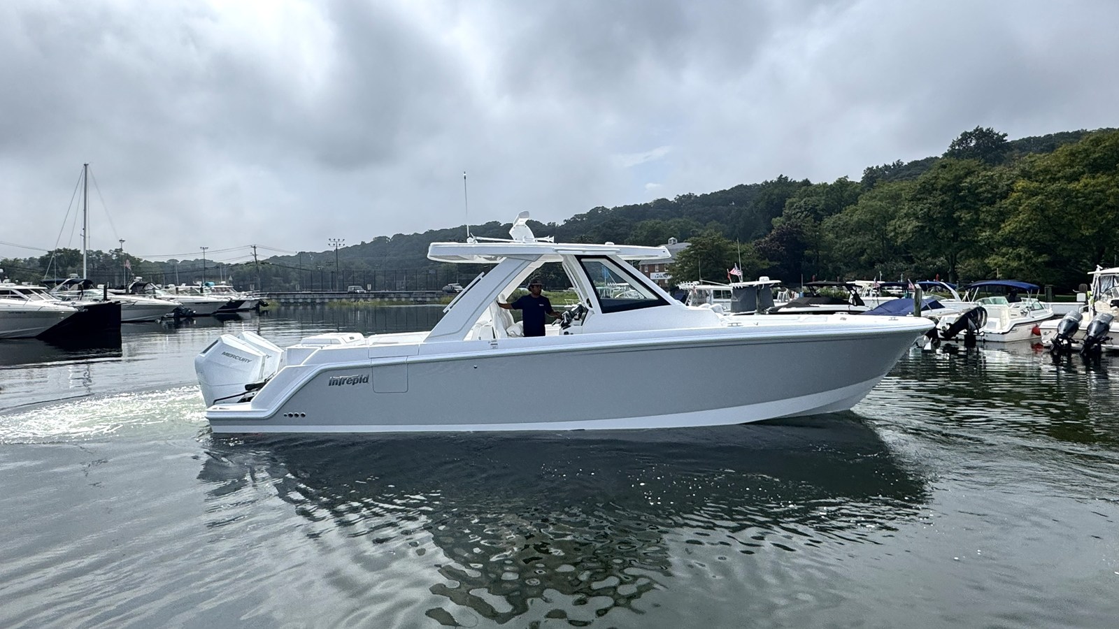 Intrepid 35 PANACEA — 2027 Intrepid 35 Panacea