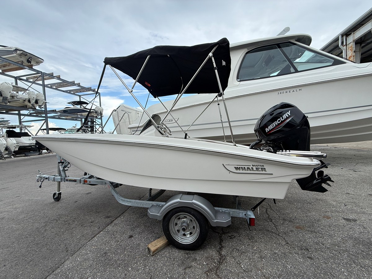 Boston Whaler 130 Super Sport — 2027 Boston Whaler 130 Super Sport