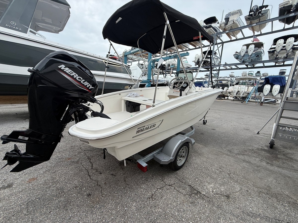 Boston Whaler 130 Super Sport — 2027 Boston Whaler 130 Super Sport — fotoğraf 4