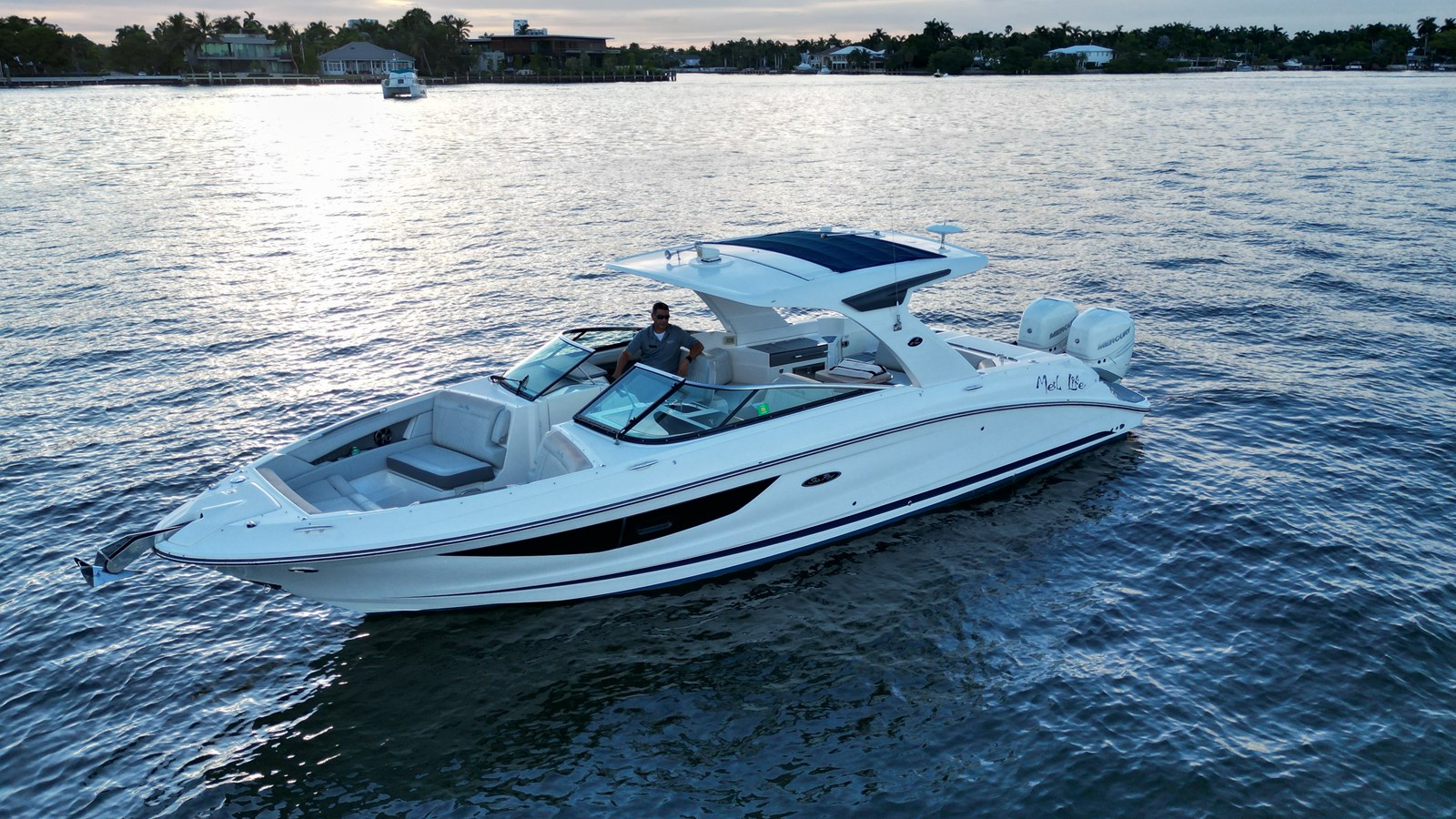 Sea Ray 350 SLX OB — 2020 Sea Ray 350 SLX OB — fotoğraf 4
