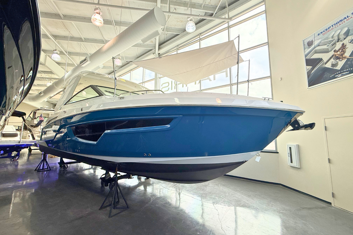 Cruisers Yachts 34 GLS — 2026 Cruisers Yachts 34 GLS — fotoğraf 4