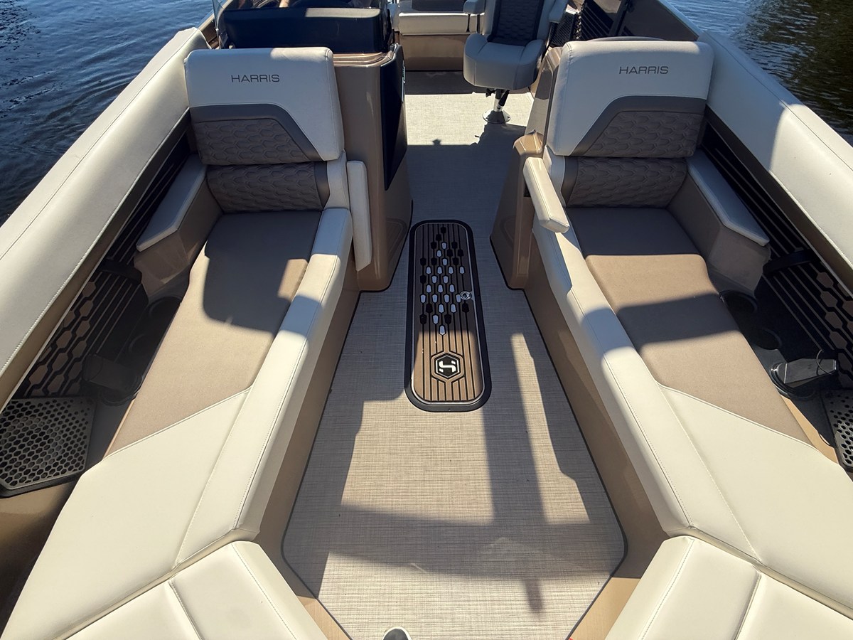 Harris 250 Crowne — 2026 Harris 250 Crowne — fotoğraf 3