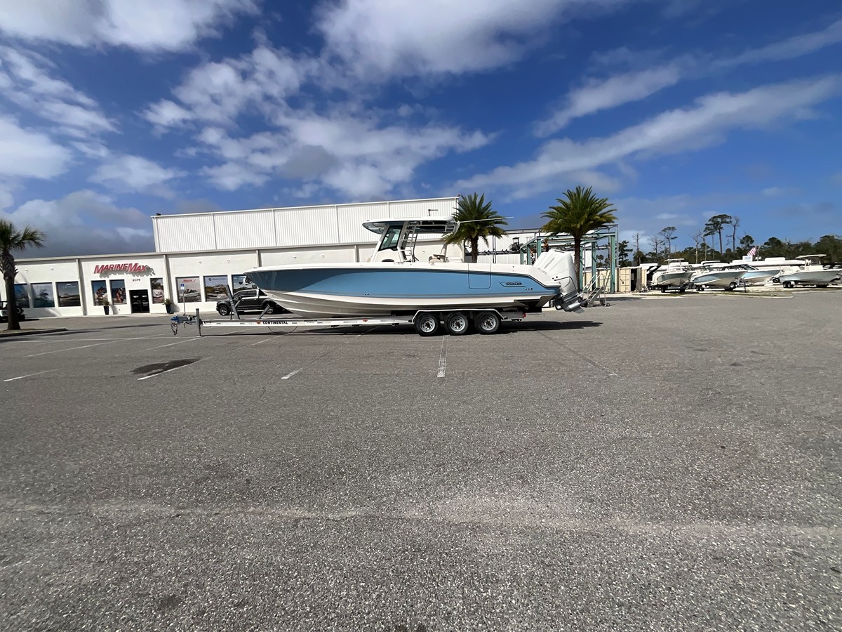 Boston Whaler 330 Outrage — 2026 Boston Whaler 330 Outrage