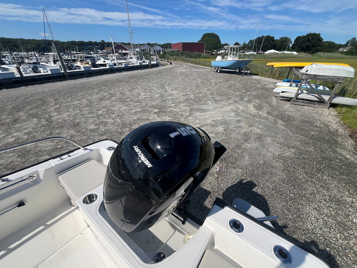 Boston Whaler 190 Montauk — 2026 Boston Whaler 190 Montauk — fotoğraf 3