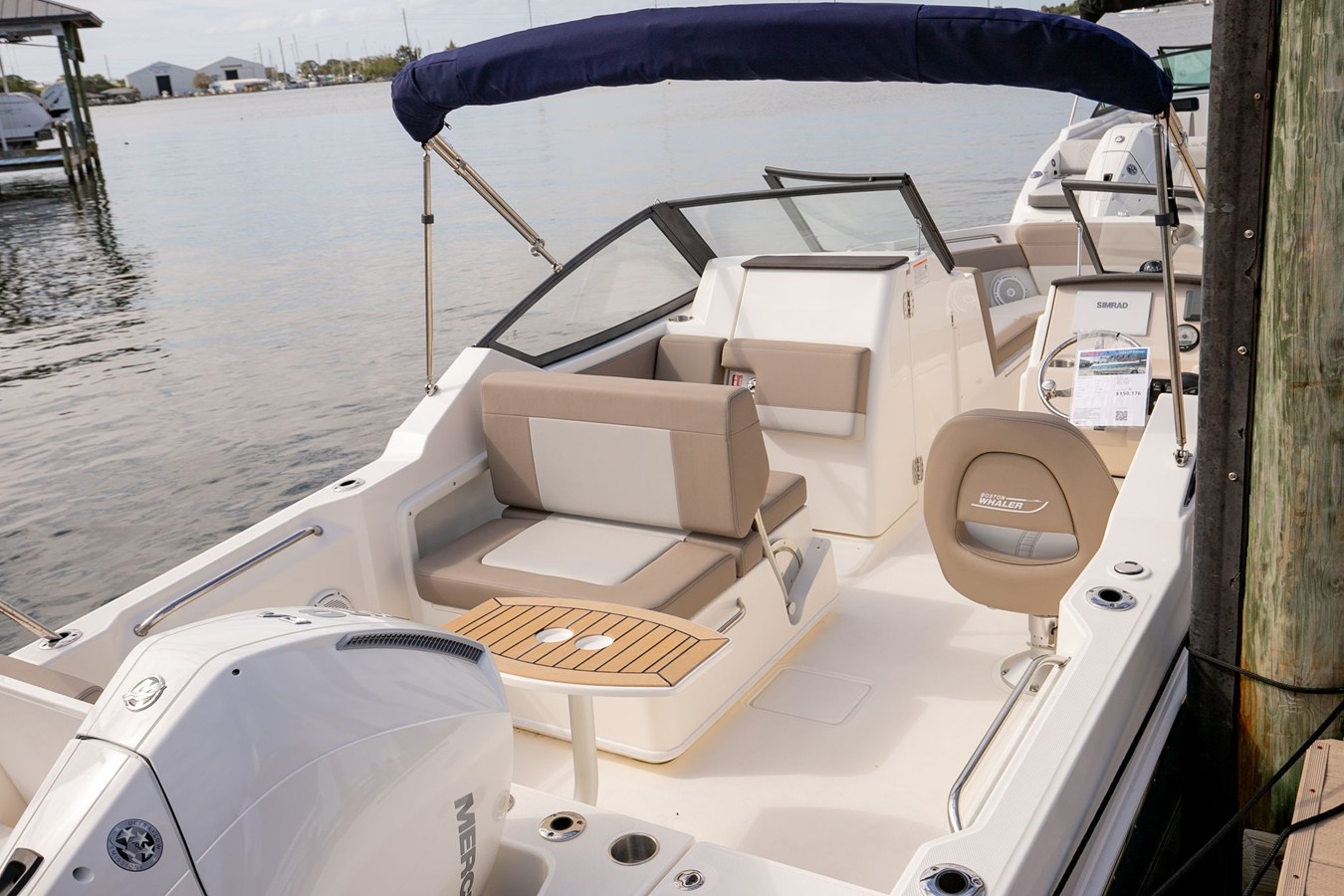 Boston Whaler 210 Vantage — 2026 Boston Whaler 210 Vantage — fotoğraf 5