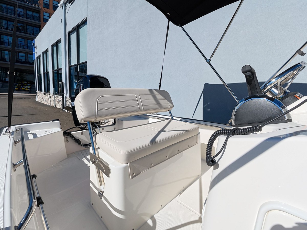 Boston Whaler 150 Montauk — 2027 Boston Whaler 150 Montauk — fotoğraf 4