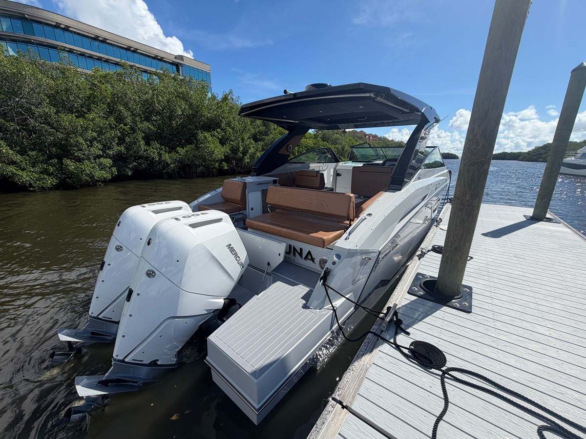 Cruisers Yachts 34 GLS South Beach Outboard — 2024 Cruisers Yachts 34 GLS South Beach Outboard — fotoğraf 3