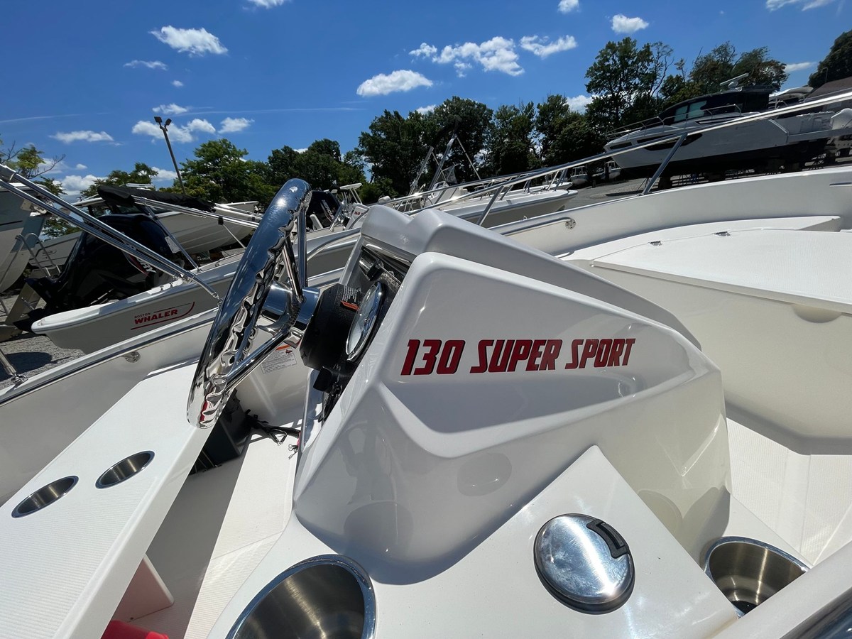 Boston Whaler 130 Super Sport — 2027 Boston Whaler 130 Super Sport — fotoğraf 5