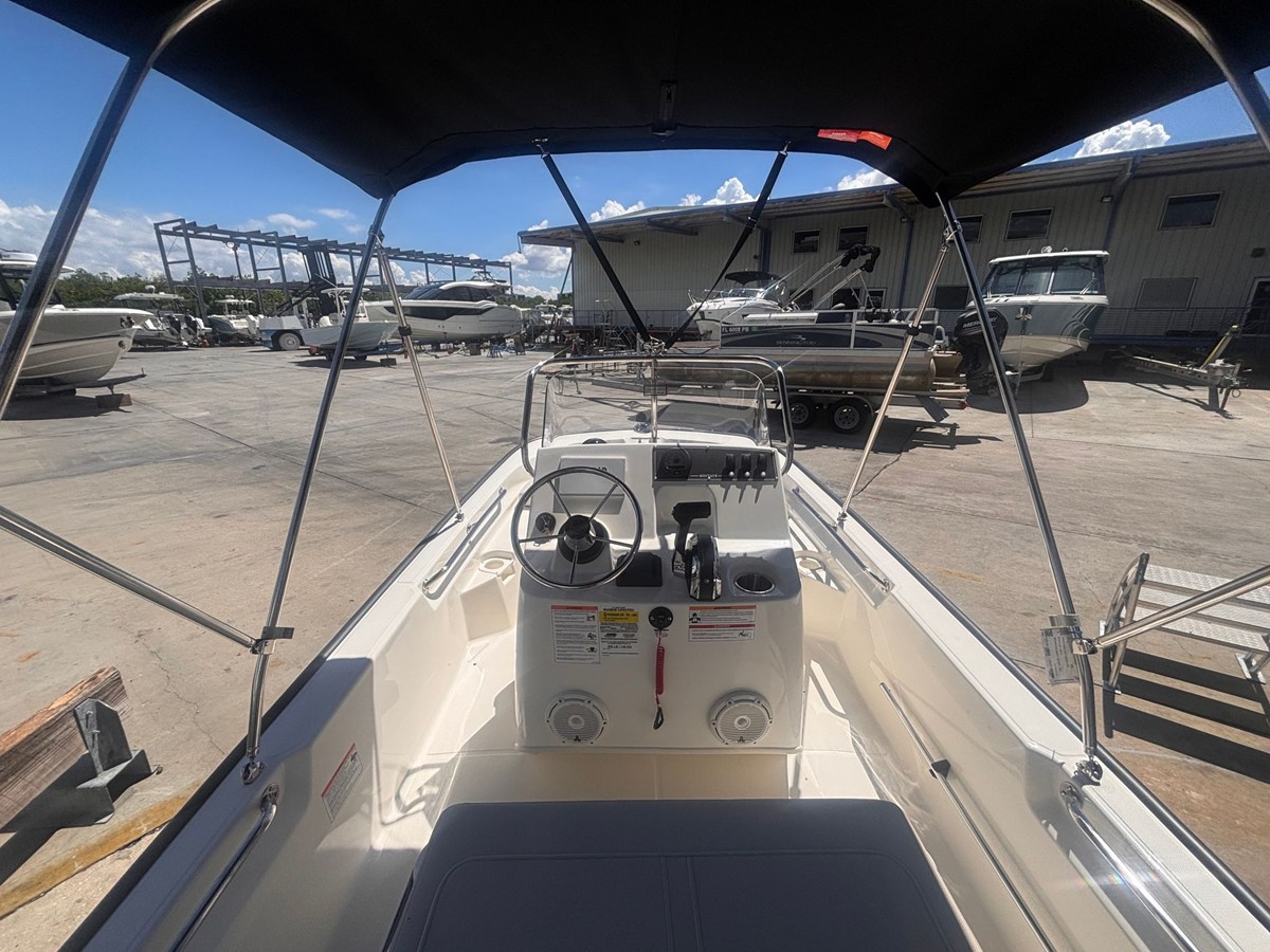 Boston Whaler 150 Montauk — 2027 Boston Whaler 150 Montauk — fotoğraf 4