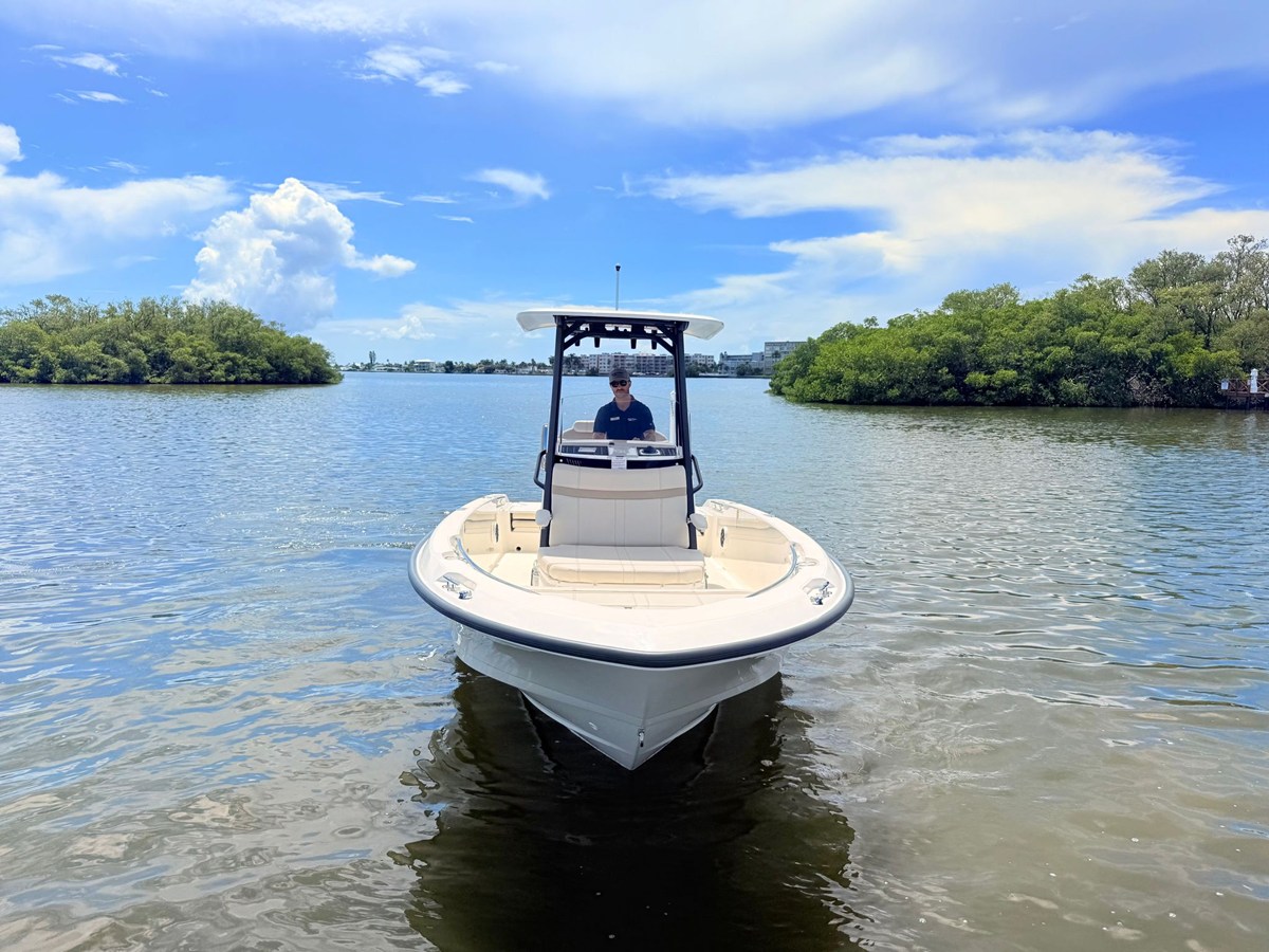 Boston Whaler 220 Dauntless — 2027 Boston Whaler 220 Dauntless — fotoğraf 5