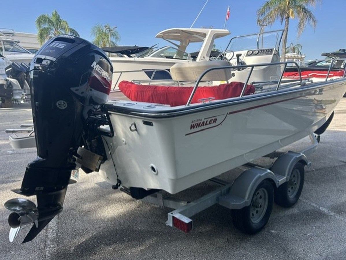 Boston Whaler 190 MONTAUK — 2024 Boston Whaler 190 Montauk — fotoğraf 4