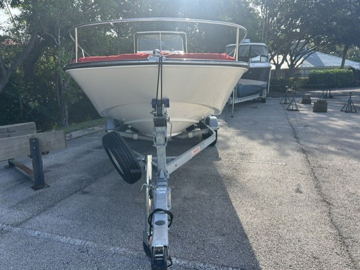 Boston Whaler 190 MONTAUK — 2024 Boston Whaler 190 Montauk — fotoğraf 5