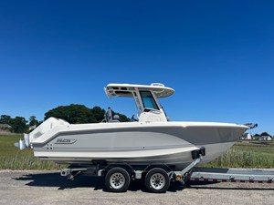 BOSTON WHALER 250 OUTRAGE
