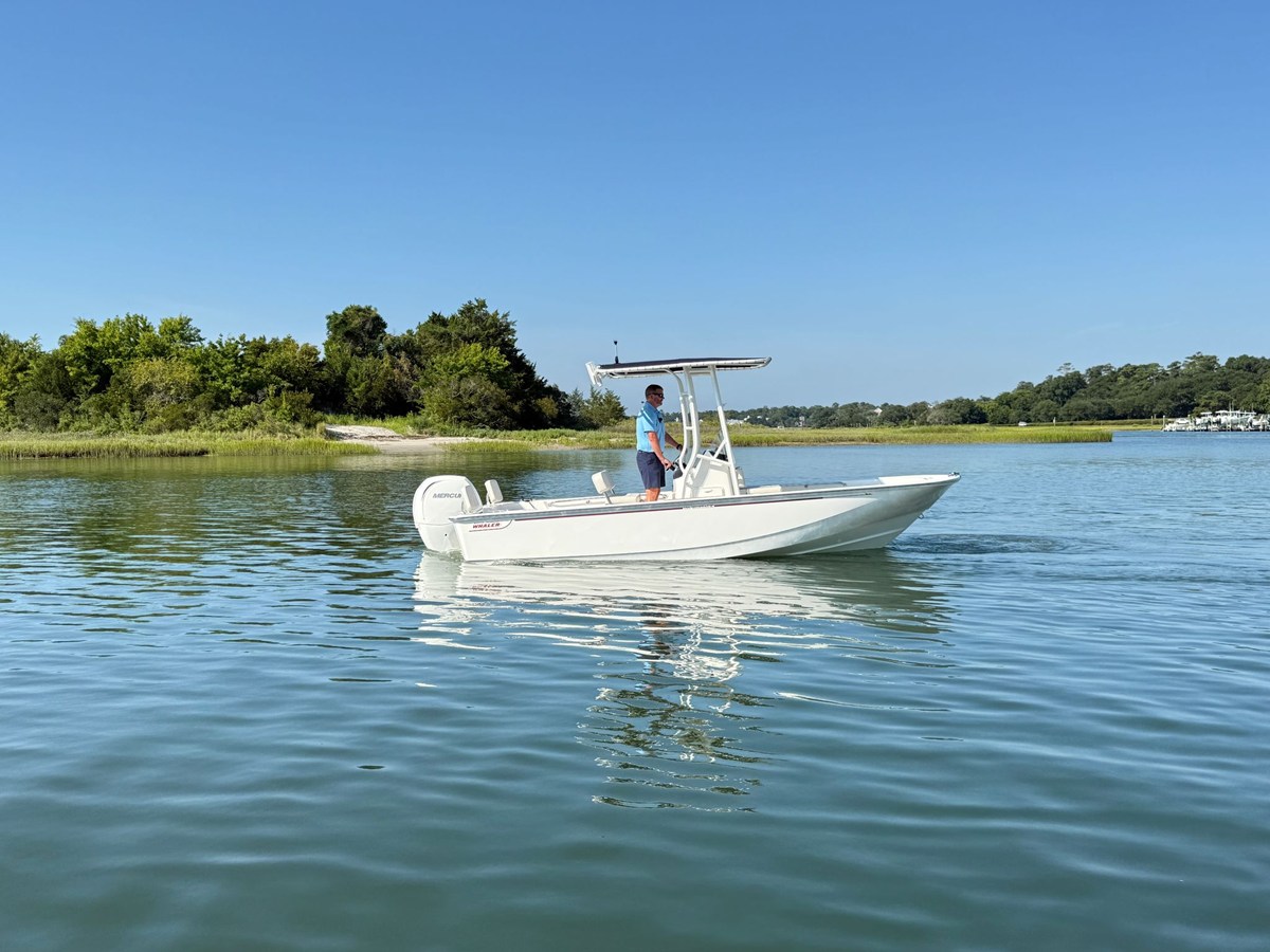 Boston Whaler 190 Montauk — 2027 Boston Whaler 190 Montauk