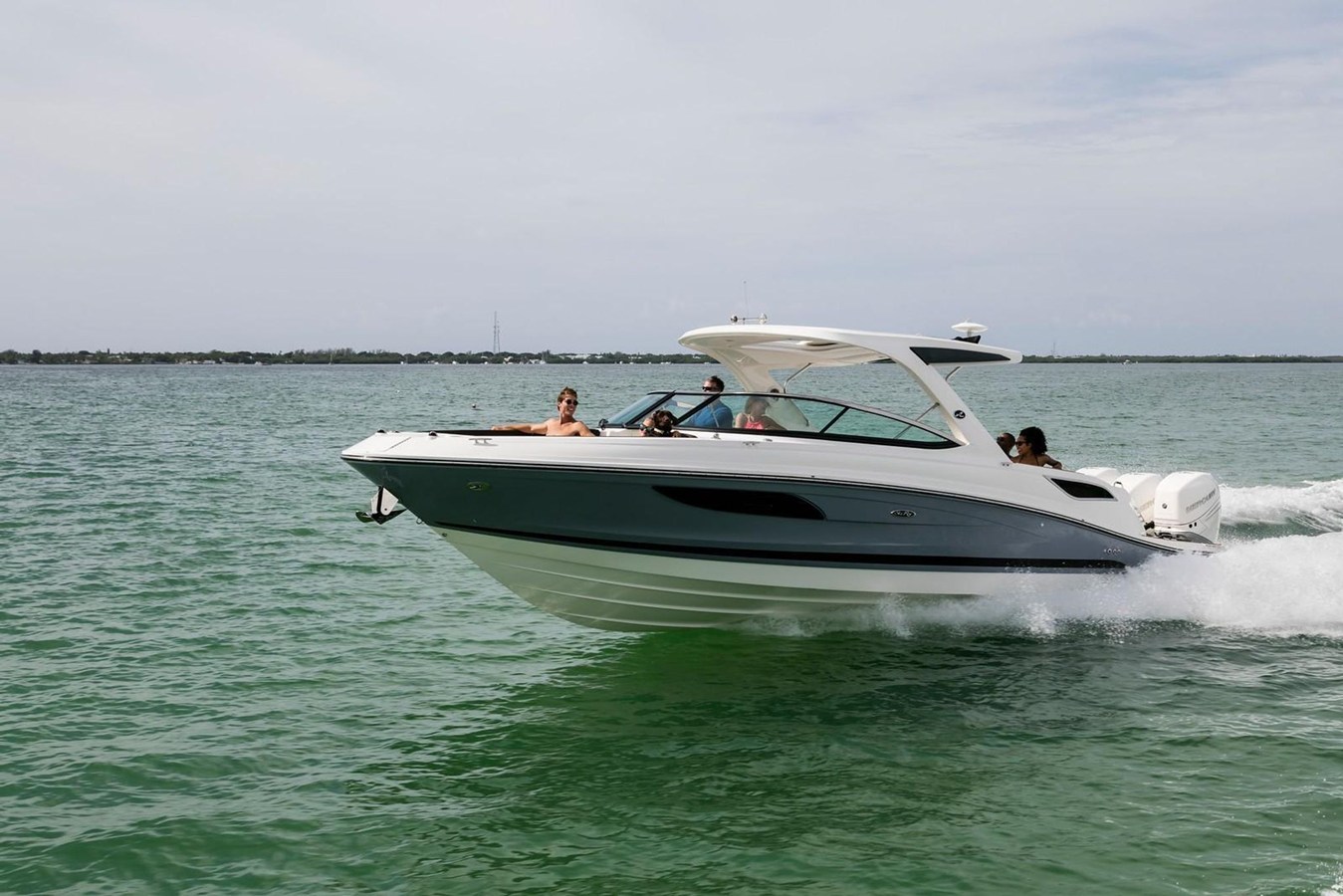 Sea Ray SLX 350 Outboard — 2025 Sea Ray SLX 350 Outboard — fotoğraf 3