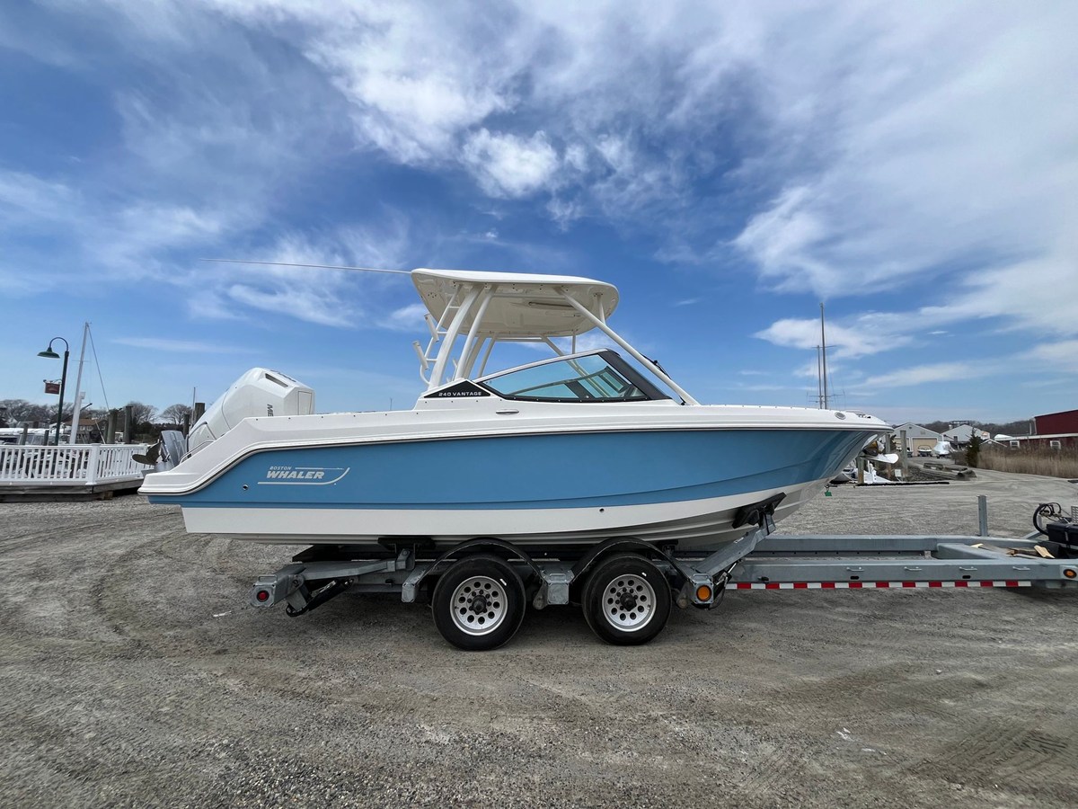 Boston Whaler 240 Vantage — 2026 Boston Whaler 240 Vantage — fotoğraf 2
