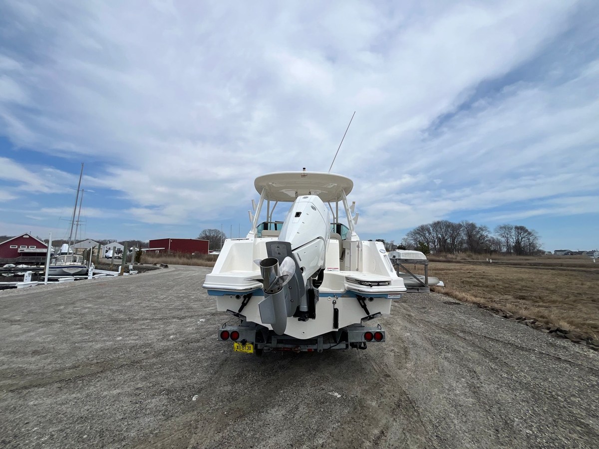 Boston Whaler 240 Vantage — 2026 Boston Whaler 240 Vantage — fotoğraf 3