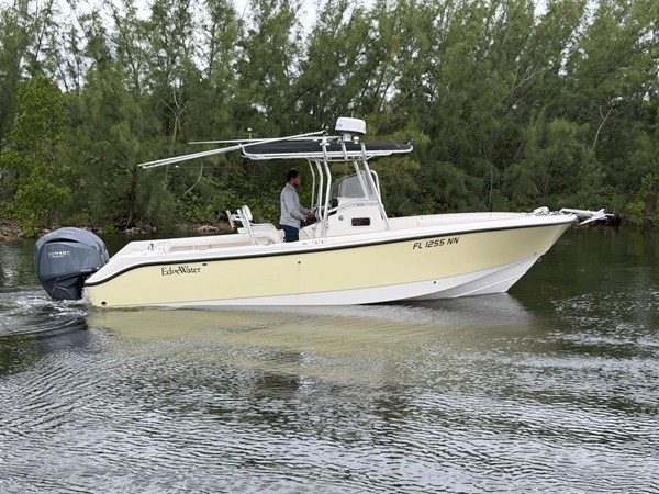 EDGEWATER 265CC — 2006 Edgewater 265CC