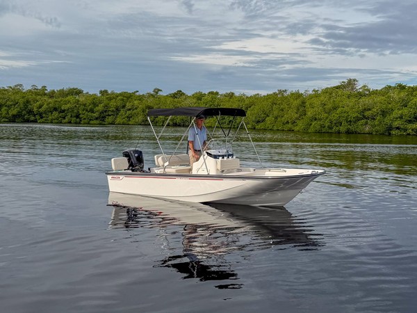 BOSTON WHALER 170 MONTAUK — 2027 Boston Whaler 170 Montauk