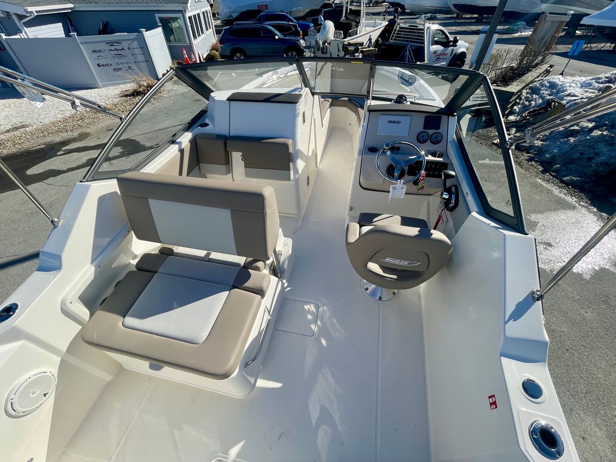 Boston Whaler 210 Vantage — 2026 Boston Whaler 210 Vantage — fotoğraf 2