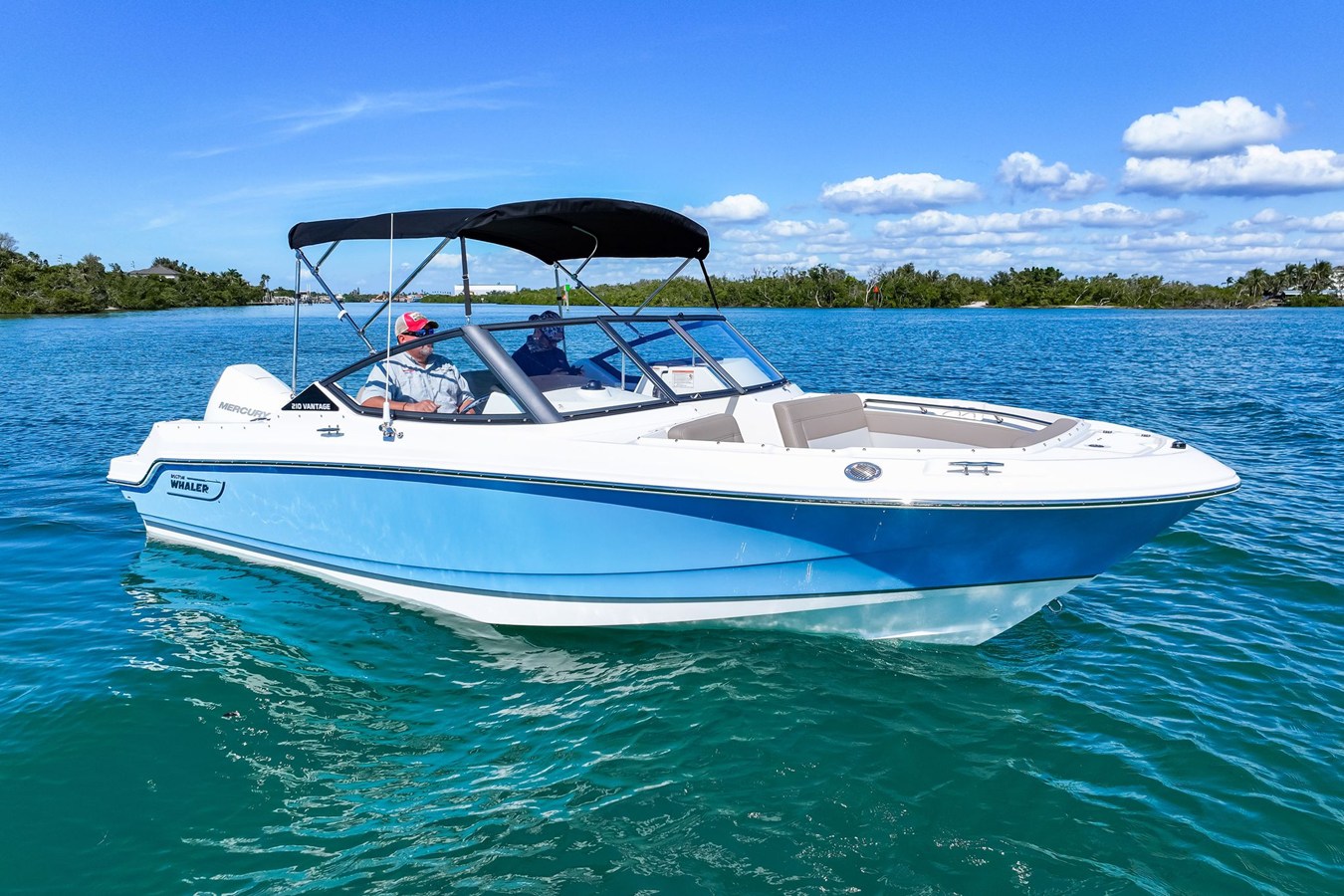 Boston Whaler 210 Vantage — 2026 Boston Whaler 210 Vantage — fotoğraf 3