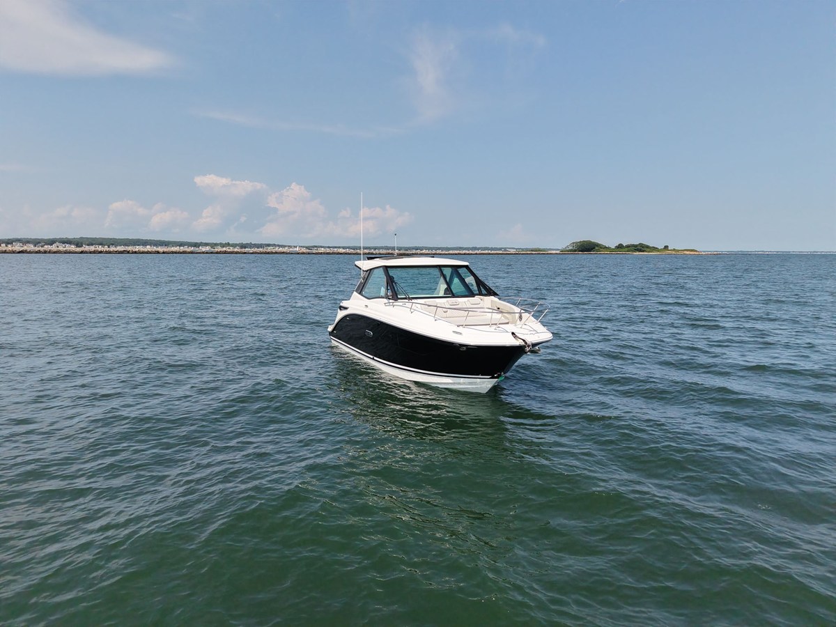 Sea Ray Sundancer 320 Outboard — 2026 Sea Ray Sundancer 320 Outboard — fotoğraf 3