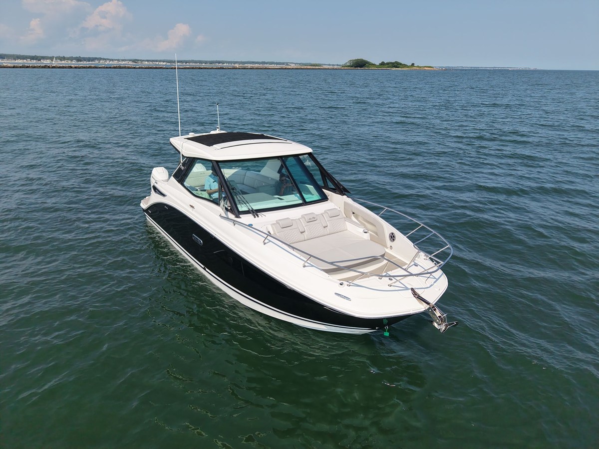 Sea Ray Sundancer 320 Outboard — 2026 Sea Ray Sundancer 320 Outboard — fotoğraf 4