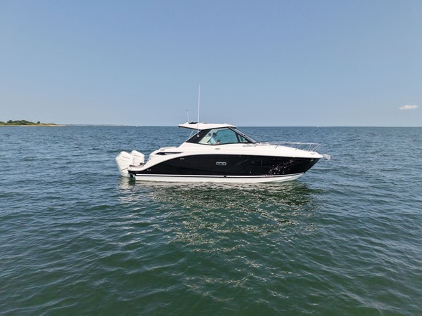 SEA RAY SUNDANCER 320 OUTBOARD — 2026 Sea Ray Sundancer 320 Outboard
