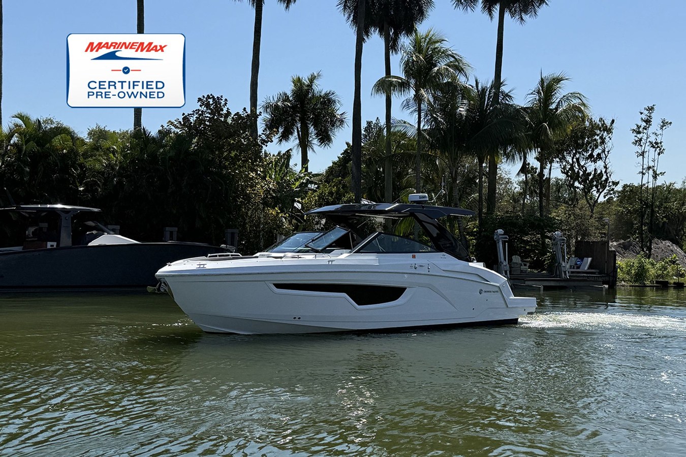Cruisers Yachts 34 GLS Outboard — 2022 Cruisers Yachts 34 GLS Outboard