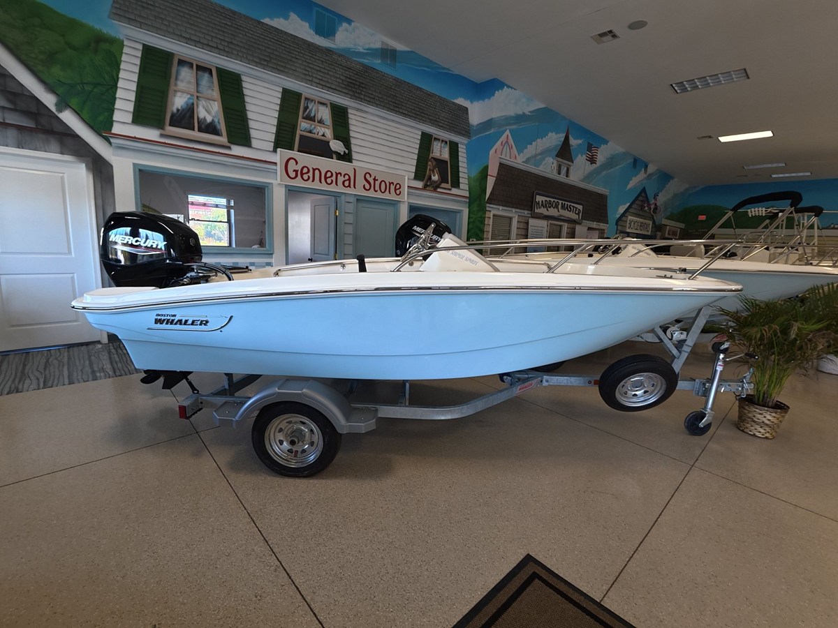 Boston Whaler 130 Super Sport — 2027 Boston Whaler 130 Super Sport
