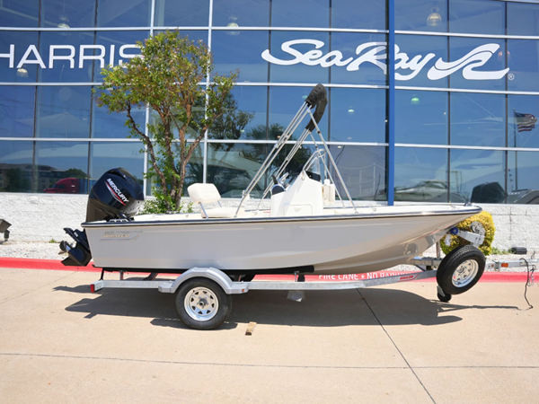 BOSTON WHALER 150 MONTAUK — 2026 Boston Whaler 150 Montauk