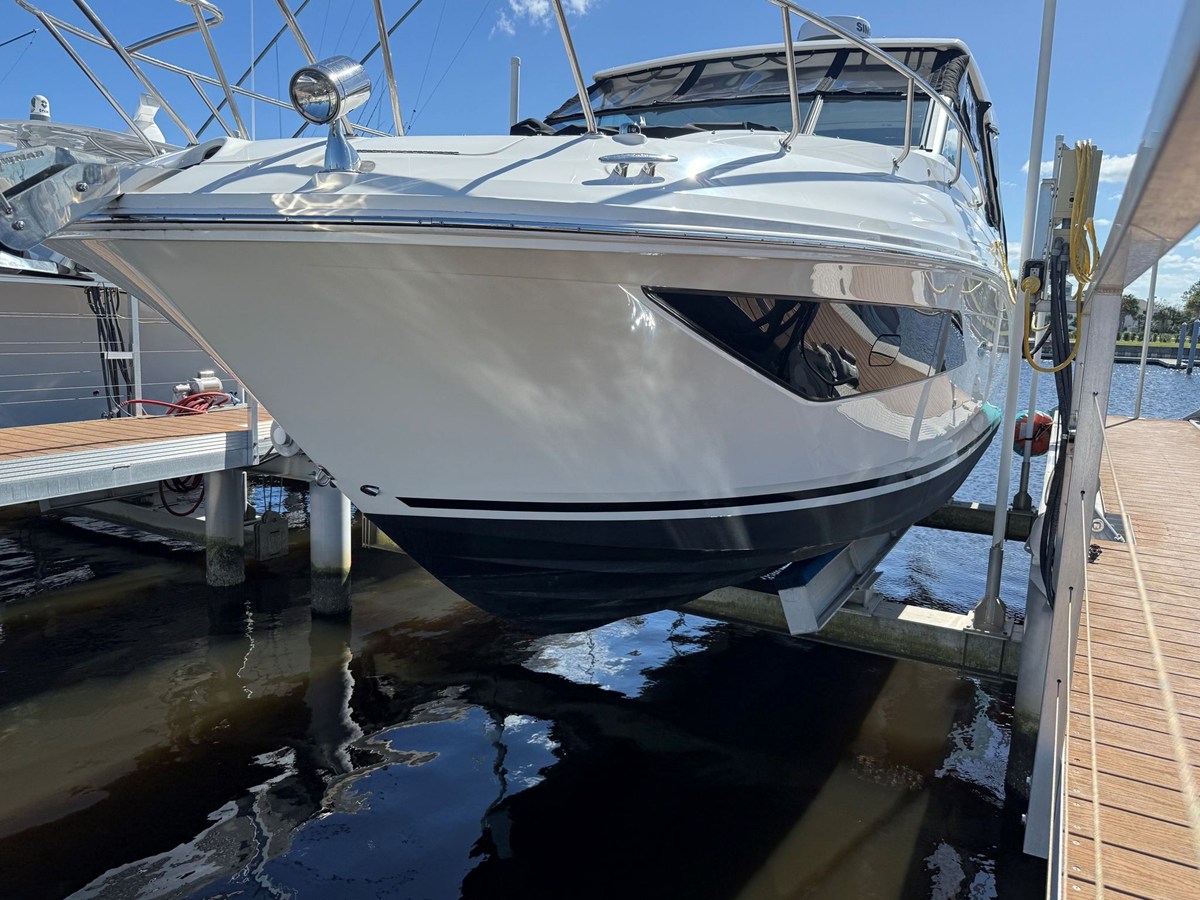 Sea Ray 320 SUNDANCER OB — 2024 Sea Ray 320 Sundancer OB — fotoğraf 4