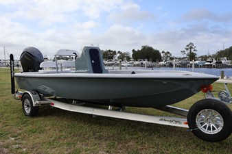 YELLOWFIN 21 BAY
