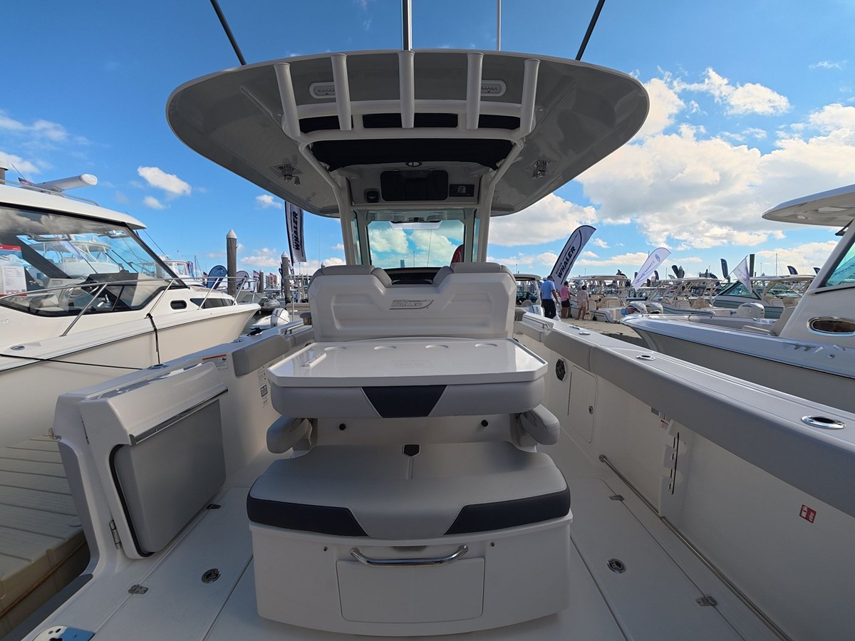 Boston Whaler 330 Outrage — 2027 Boston Whaler 330 Outrage — fotoğraf 5