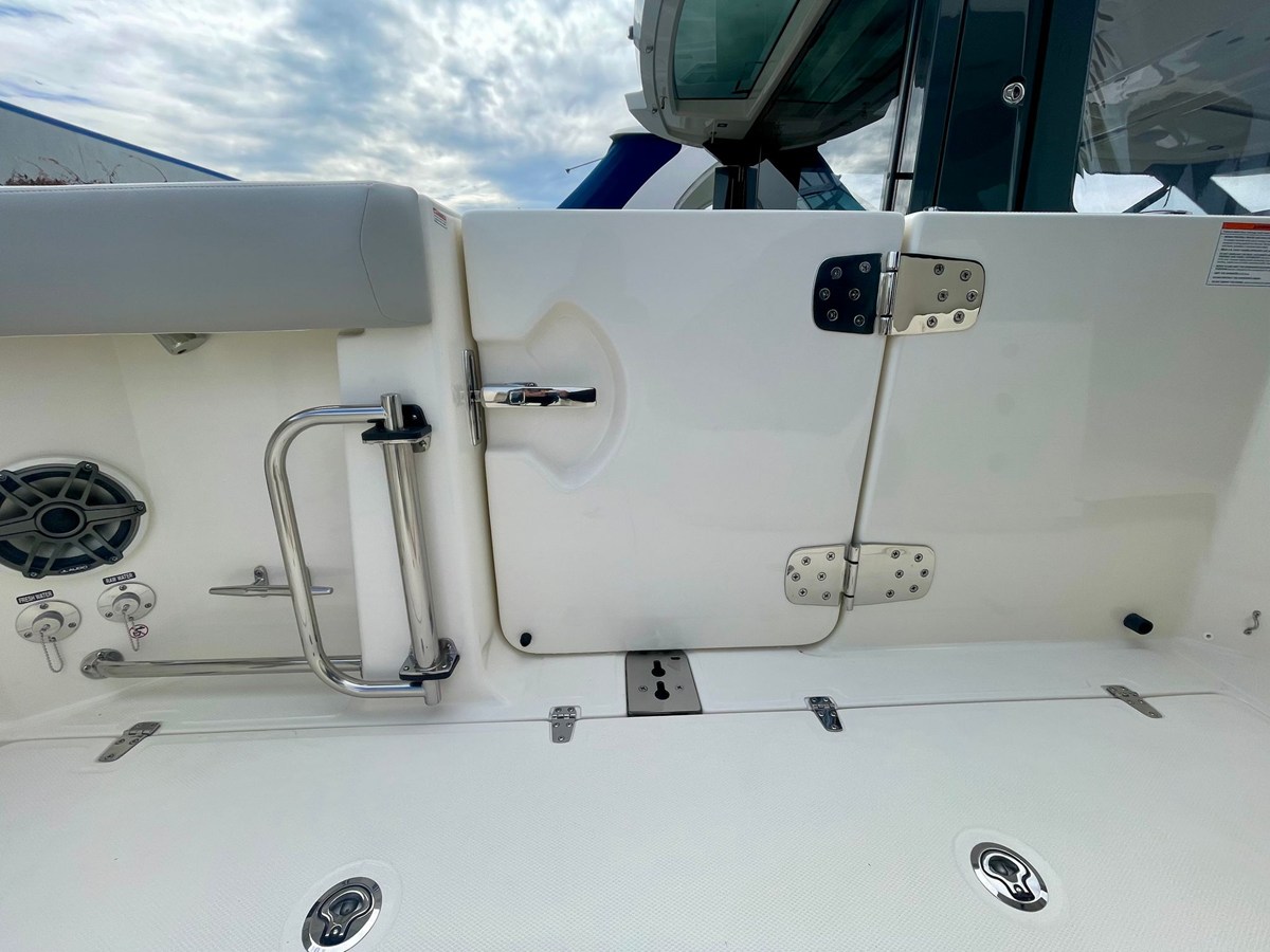 Boston Whaler 330 Outrage — 2027 Boston Whaler 330 Outrage — fotoğraf 5