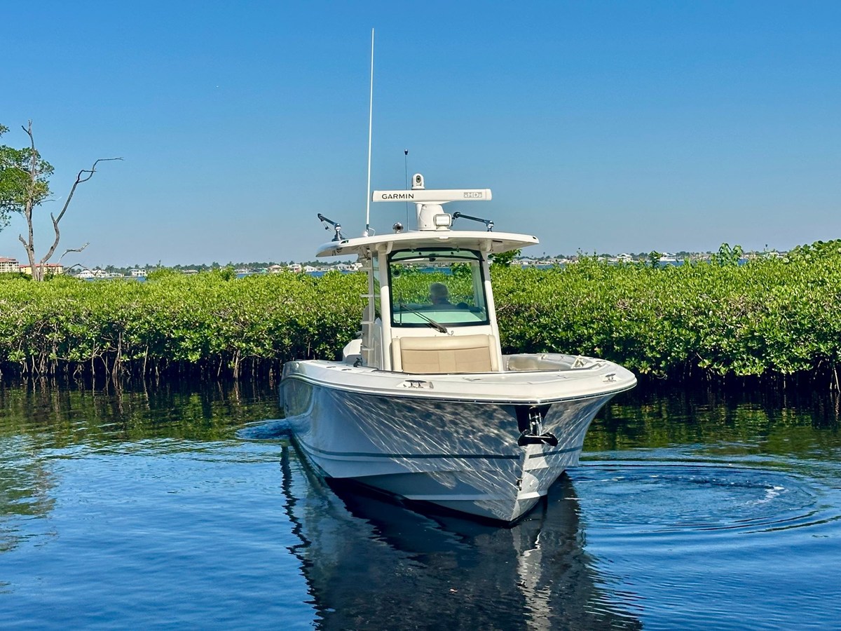 Boston Whaler 330 OUTRAGE — 2021 Boston Whaler 330 Outrage — fotoğraf 4