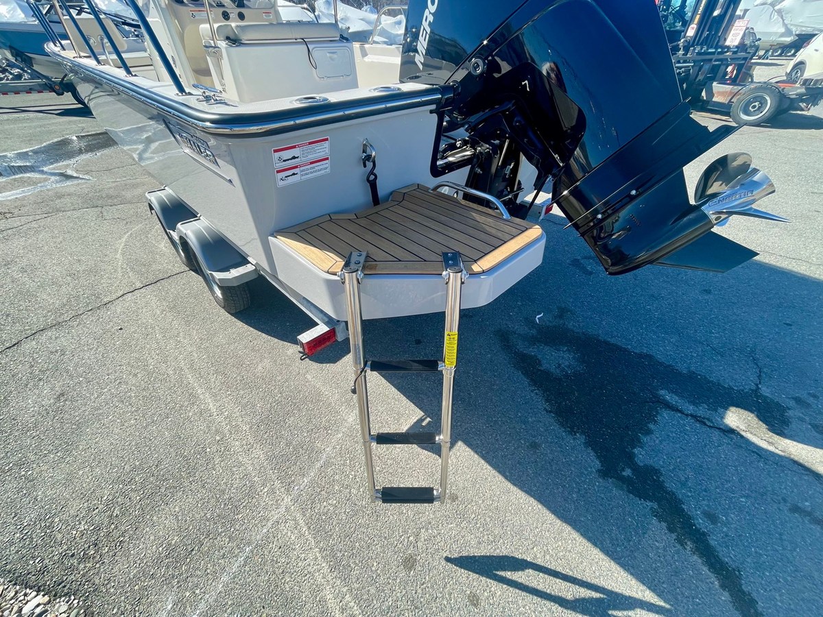 Boston Whaler 210 Montauk — 2026 Boston Whaler 210 Montauk — fotoğraf 3